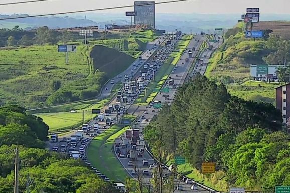 Feriado de Finados deve levar 4 milh&otilde;es de ve&iacute;culos &agrave;s rodovias da regi&atilde;o de Campinas