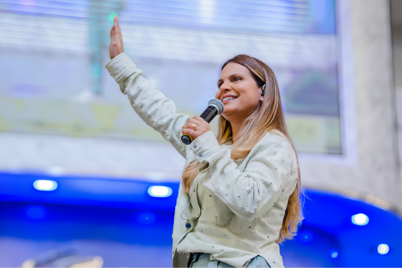 Aline Barros se apresenta em Surubim na programa&ccedil;&atilde;o de anivers&aacute;rio de emancipa&ccedil;&atilde;o pol&iacute;tica