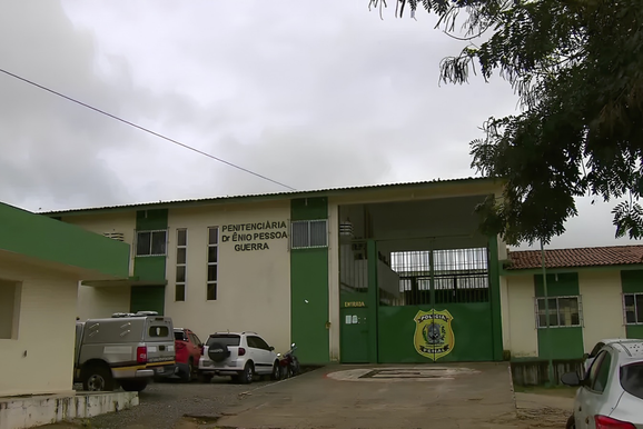 Prefeito de Salgadinho permanece preso enquanto defesa aguarda decis&atilde;o sobre habeas corpus