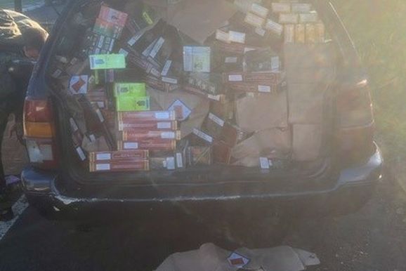 PF e for&ccedil;as de seguran&ccedil;a apreendem ve&iacute;culo com cigarros e cabelo humano no Oeste