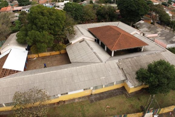 Recesso escolar acelera reforma de R$ 4 milh&otilde;es em escola municipal de Toledo