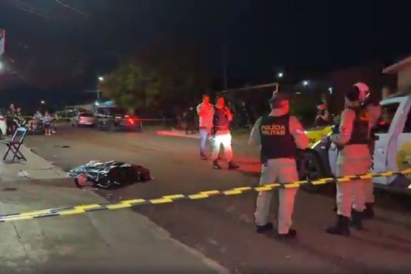 Homem &eacute; morto a tiros em distribuidora de bebidas; atiradores s&atilde;o procurados pela pol&iacute;cia