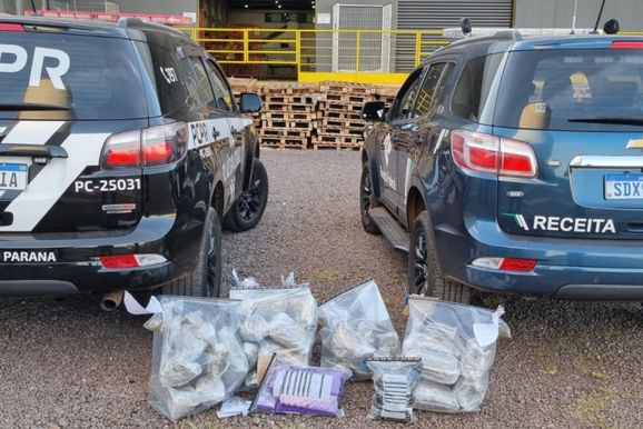 PCPR e RF apreendem mais de 30 quilos de drogas em empresa de transporte