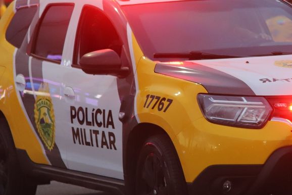 Pol&iacute;cia Militar apreende carro com mercadorias estrangeiras em abordagem na PR-585