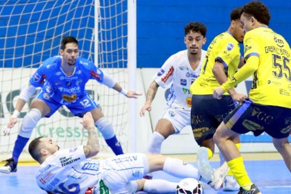 Umuarama &eacute; superado pelo S&atilde;o Jos&eacute; no encerramento da 9&ordf; rodada da Liga Nacional