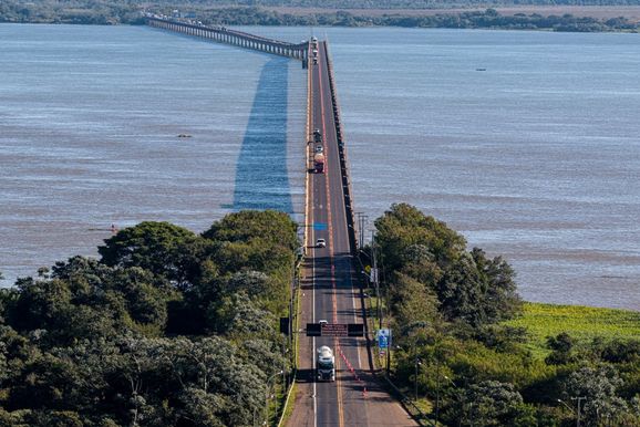 Interdi&ccedil;&atilde;o no Rio Piquiri e obras em Gua&iacute;ra alteram rotas de condutores umuaramenses