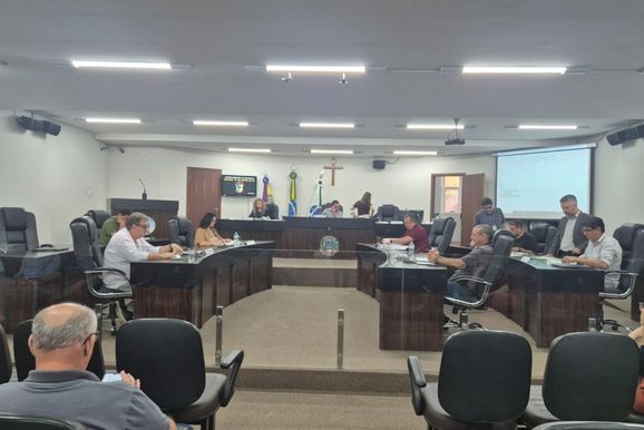 C&acirc;mara de Umuarama aprova novo feriado municipal e duas cidadanias honor&aacute;rias