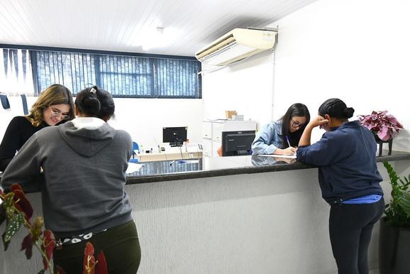 Castra&ccedil;&atilde;o gratuita tem grande procura nos primeiros dias de cadastramento em Umuarama