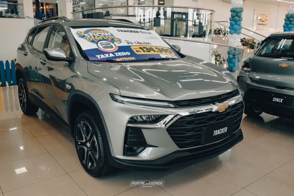 Feir&atilde;o de Ofertas da Uvel atrai clientes em Umuarama e segue com estoque limitado