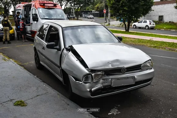 Pol&iacute;cia Civil mant&eacute;m homem preso por embriaguez ao volante ap&oacute;s acidente em Umuarama