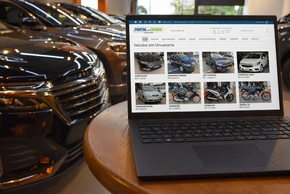 Portal da Cidade ultrapassa a marca de MIL ve&iacute;culos anunciados por lojas de Umuarama