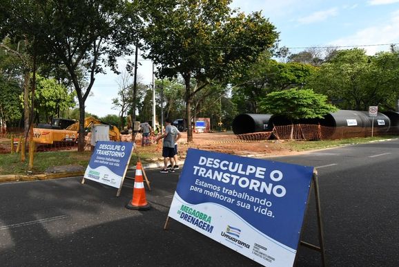 Tr&acirc;nsito ser&aacute; parcialmente liberado ap&oacute;s bloqueios causados por obra de drenagem