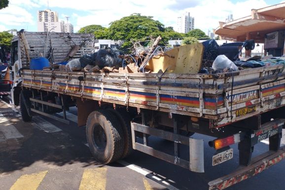 Umuarama inicia Opera&ccedil;&atilde;o Bota-Fora nesta quarta-feira com 16 caminh&otilde;es nas ruas