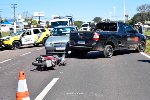 Acidente na PR-323 deixa motociclista ferida nesta quarta-feira, em Umuarama