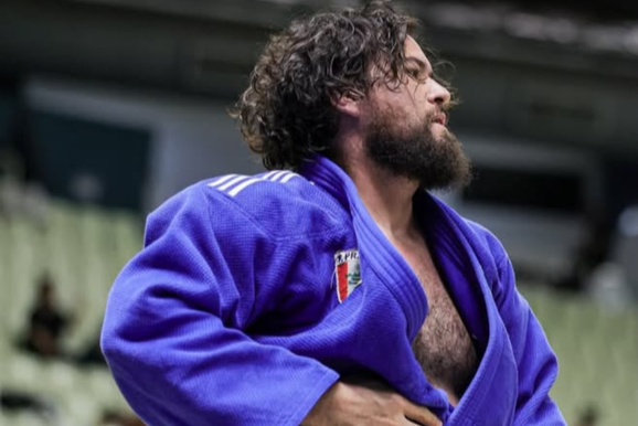 Juan Jimenez conquista 3&ordm; lugar no Campeonato Paranaense S&ecirc;nior de Jud&ocirc; 2026