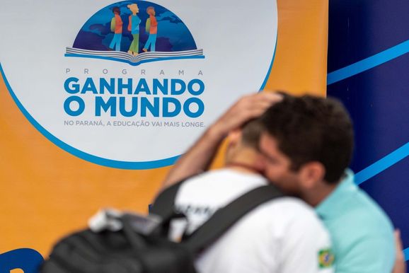 Estado divulga primeira convoca&ccedil;&atilde;o do Ganhando o Mundo 2027 com quase 500 nomes