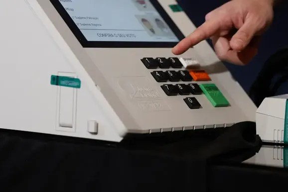 Campanha eleitoral nas ruas e na internet come&ccedil;a neste domingo (14)