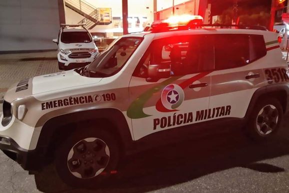 Mulher &eacute; ferida com golpe de fac&atilde;o durante confraterniza&ccedil;&atilde;o em Irine&oacute;polis