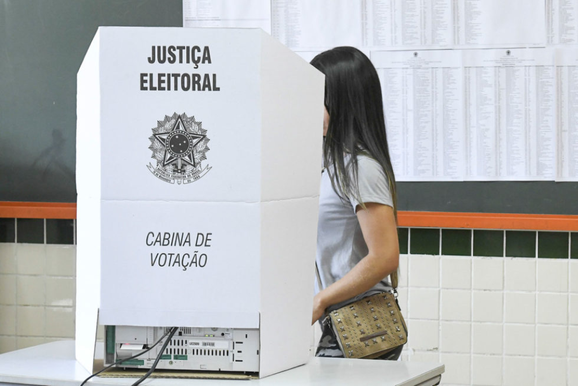 Mulheres com medida protetiva podem mudar local de vota&ccedil;&atilde;o em SC