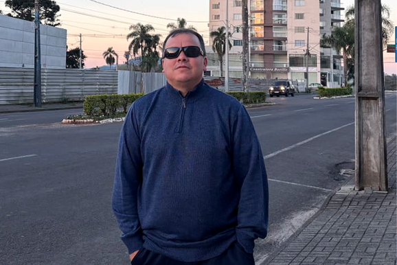 &ldquo;Olha isso&rdquo;: posso usar essa express&atilde;o com uma pessoa cega?