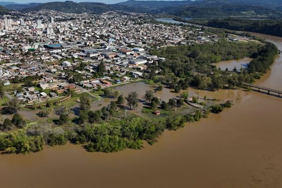Defesa Civil mant&eacute;m monitoramento do Rio Igua&ccedil;u e equipes de prontid&atilde;o em Uni&atilde;o da Vit&oacute;ria