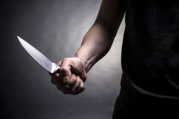 Homem &eacute; ferido por arma branca no bairro S&atilde;o Gabriel