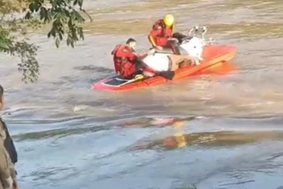 Homem &eacute; resgatado do Rio Igua&ccedil;u nas proximidades do Parque Ambiental