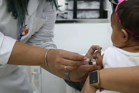 Mais de 1 milh&atilde;o de crian&ccedil;as j&aacute; foram vacinadas com a Pneumo 20