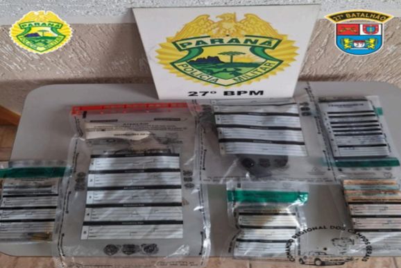 PM apreende arma, drogas e dinheiro durante patrulhamento no Centro de Uni&atilde;o da Vit&oacute;ria