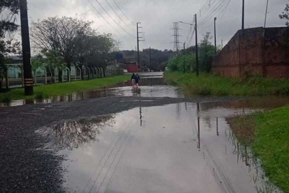 Previs&atilde;o de chuva para os pr&oacute;ximos dias mant&eacute;m aten&ccedil;&atilde;o voltada ao n&iacute;vel do Rio Igua&ccedil;u