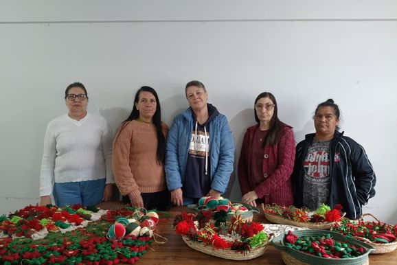 Projeto &ldquo;Nas M&atilde;os Delas&rdquo; encerra atividades e fortalece autonomia e renda de mulheres