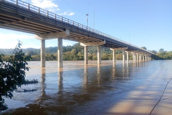 Rio Igua&ccedil;u est&aacute; em 5,23 metros em Uni&atilde;o da Vit&oacute;ria neste s&aacute;bado 