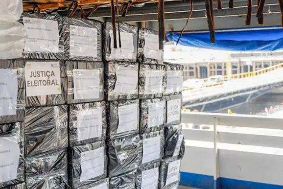 Tribunais eleitorais come&ccedil;am a preparar urnas eletr&ocirc;nicas