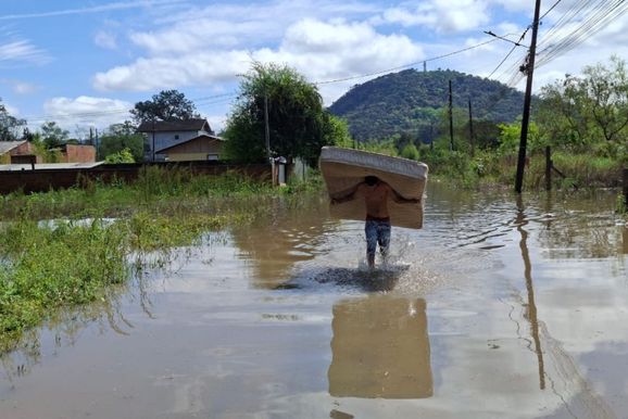 Uni&atilde;o da Vit&oacute;ria pode decretar estado de emerg&ecirc;ncia por causa das cheias