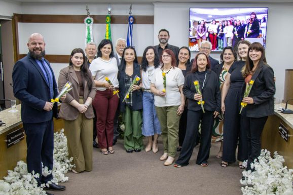 C&acirc;mara de Uni&atilde;o da Vit&oacute;ria realiza solenidade em homenagem aos professores