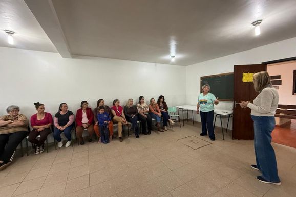 Prefeitura ouve moradores de S&atilde;o Domingos para planejar cursos e capacita&ccedil;&otilde;es