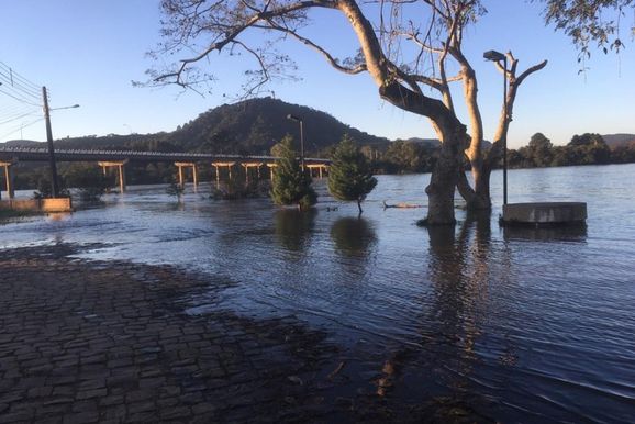 Uni&atilde;o da Vit&oacute;ria acumula 104,4 mm de chuva e Rio Igua&ccedil;u chega a 5,89 metros