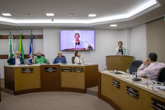 Vereadores aprovam por unanimidade requerimentos por melhorias na sa&uacute;de municipal
