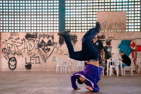 Cultura na Quebrada 5 re&uacute;ne graffiti, break, rap e oficinas em Vargem Grande do Sul