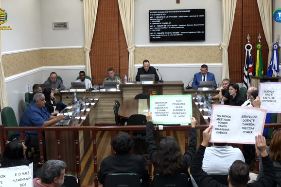 Proposta para barrar decretos que restringem direitos de servidores &eacute; rejeitada na C&acirc;mara