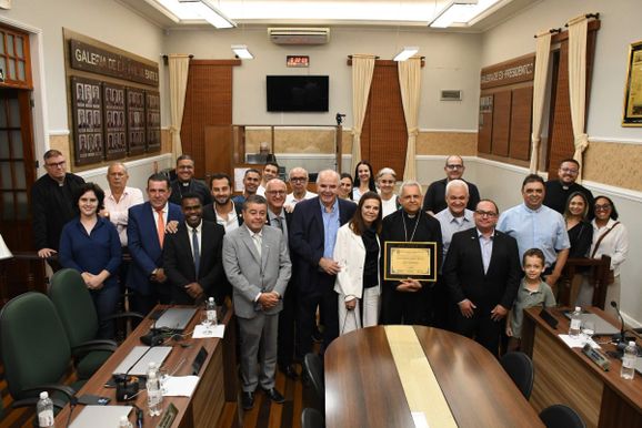 Bispo Dom Eug&ecirc;nio recebeu T&iacute;tulo de Cidad&atilde;o Vargengrandense