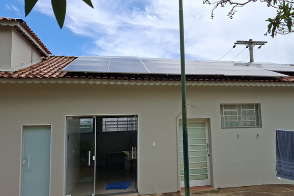 Hospital de Caridade de Vargem Grande do Sul ativa usina de energia solar