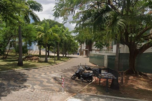 Limpeza e revitaliza&ccedil;&atilde;o de pra&ccedil;as &eacute; reivindicada na C&acirc;mara Municipal