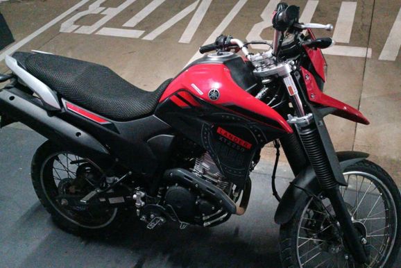 Motocicleta furtada &eacute; recuperada em Vargem Grande do Sul