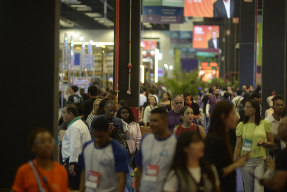 Sebrae-SP abre &uacute;ltimas vagas para transporte gratuito &agrave; Feira do Empreendedor 2026
