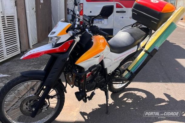 Suporte do SAMU na resid&ecirc;ncia da v&iacute;tima 
