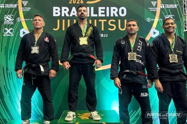 P&oacute;dio categoria Faixa Preta Master 2 Meio Pesado