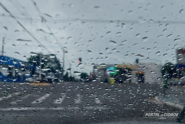 O &uacute;ltimo dia de outubro deve registrar mais de 35 mil&iacute;metros de chuvas.