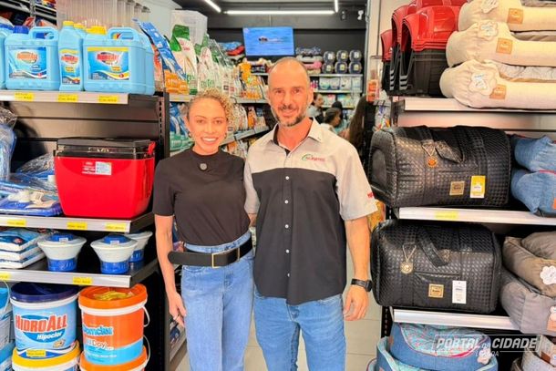 Os propriet&aacute;rios, Camila e Rodrigo Razente.