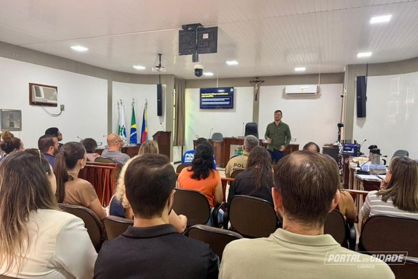 Encontro foi na C&acirc;mara Municipal. 
